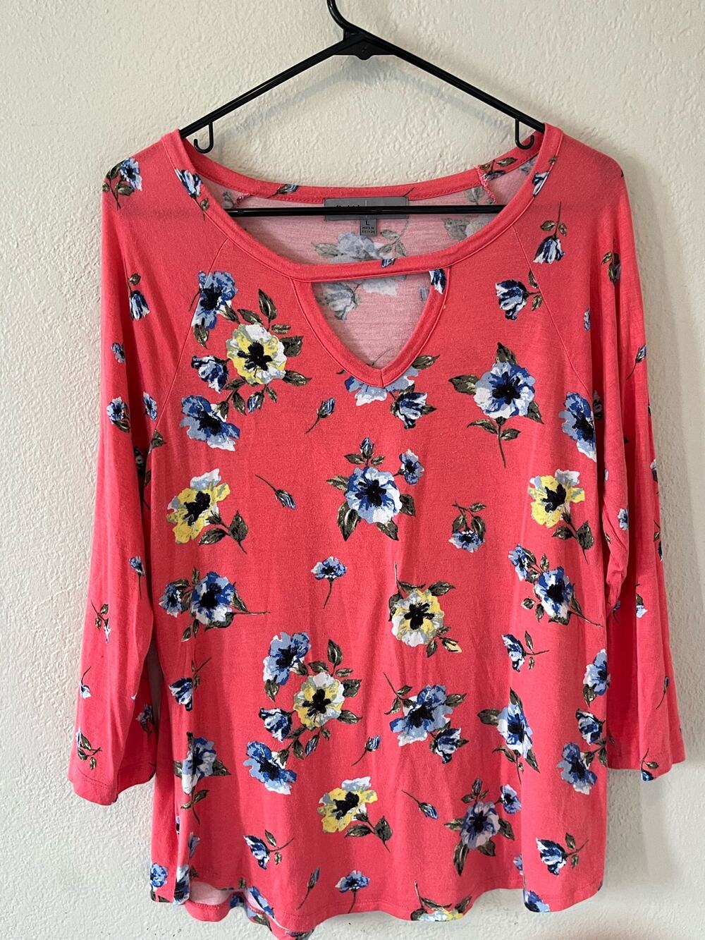 Absolutely Famous Spring Shirt Size Large